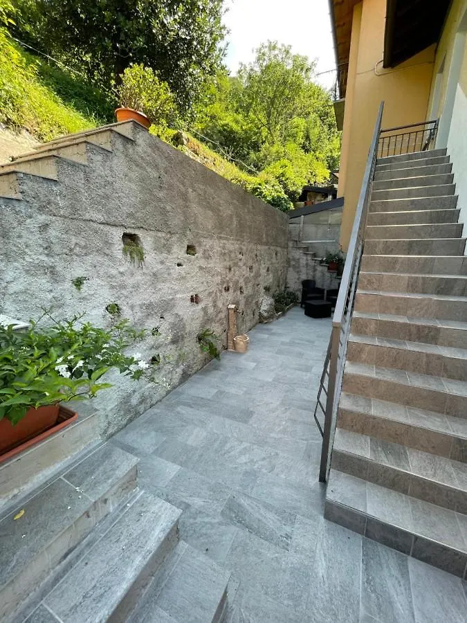 Apartament Little House Lezzeno Włochy